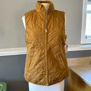 NWT Old Navy vest size medium Gold/mustard
